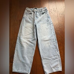 LIKE NEW Quince wide leg jeans.   SZ 29